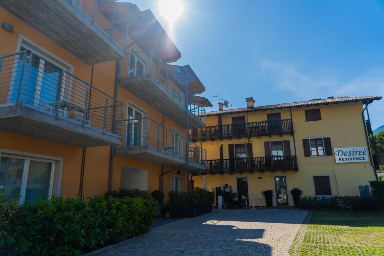 Residence Desiree Riva del Garda Bagian luar foto