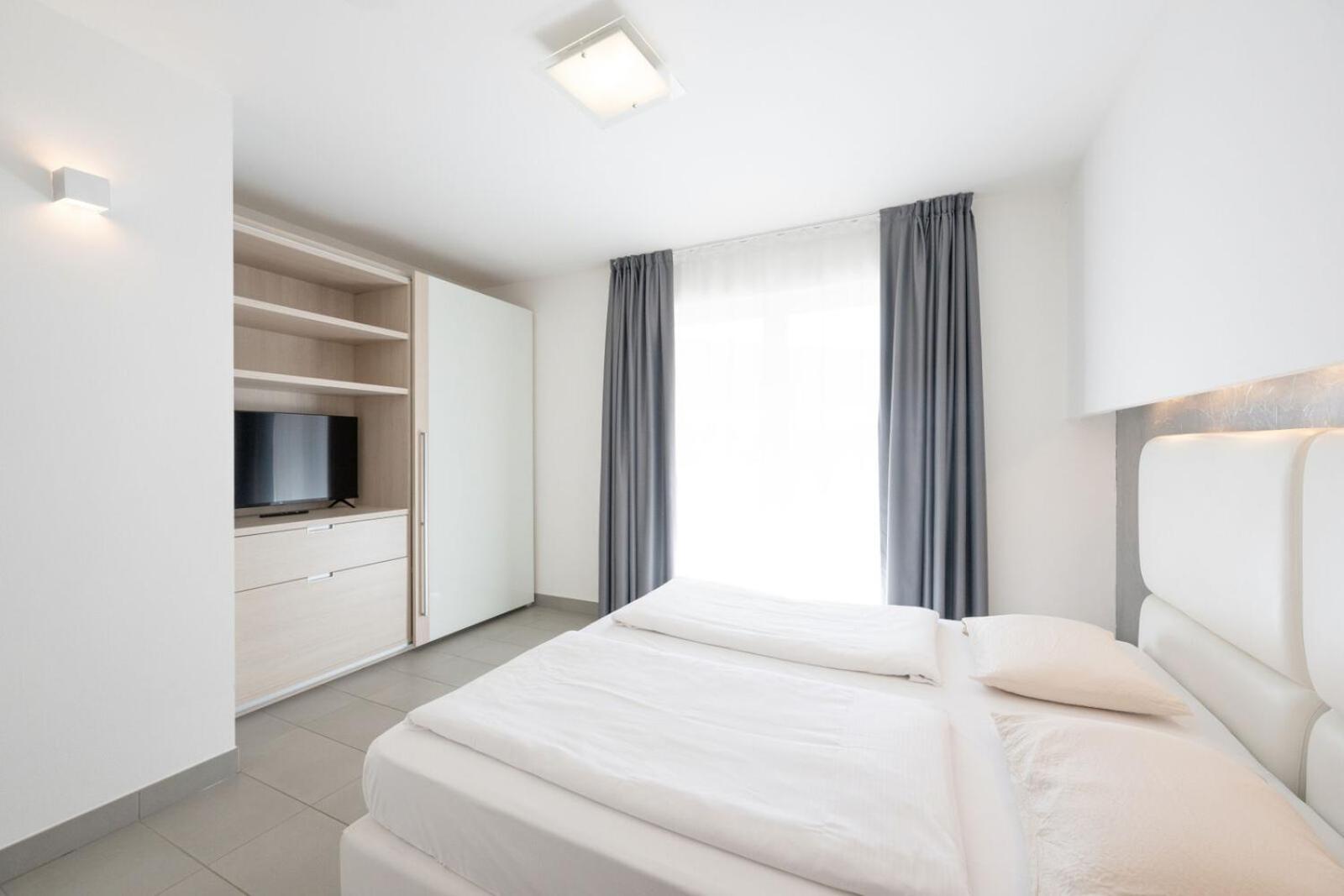 Residence Desiree Riva del Garda Bagian luar foto