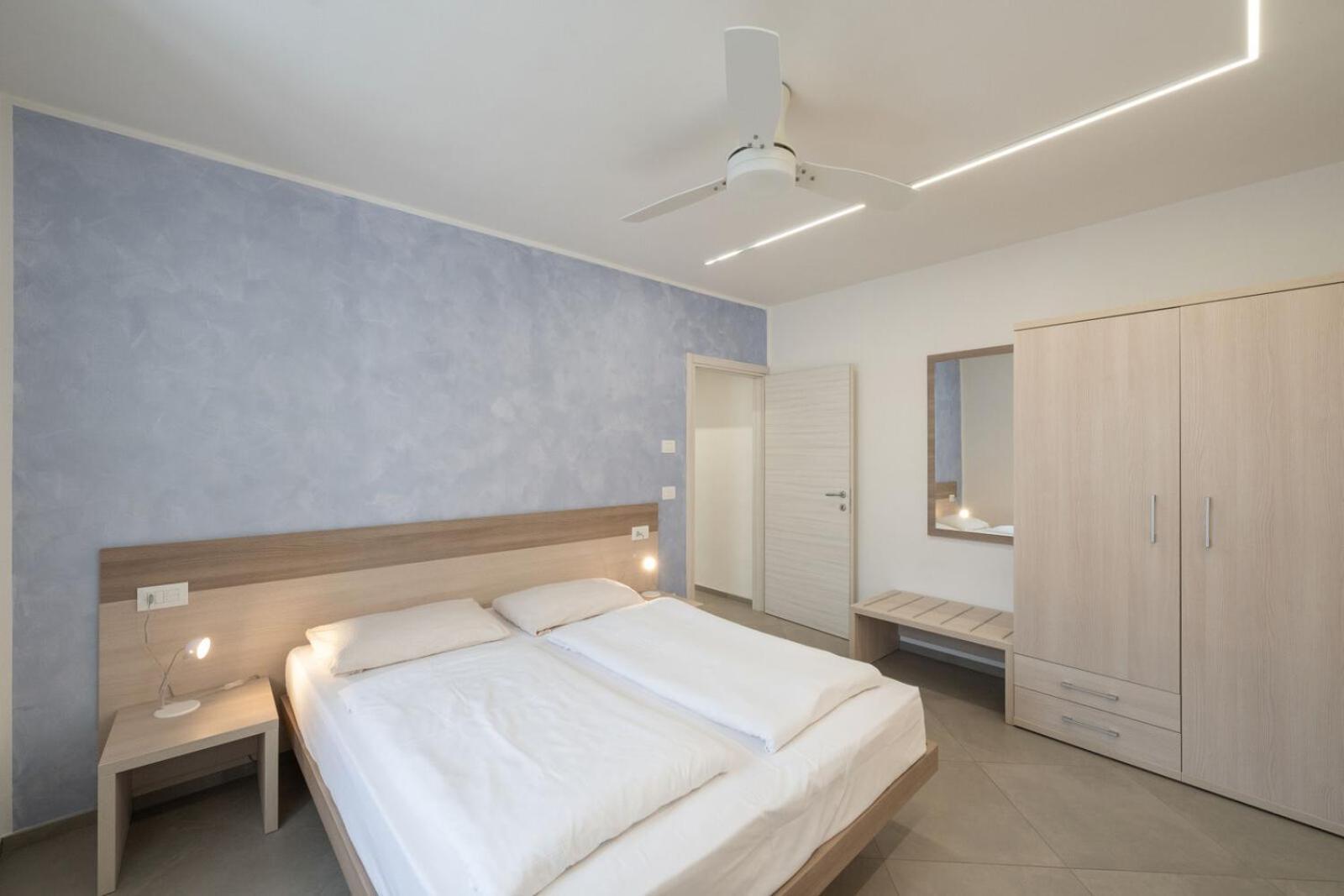 Residence Desiree Riva del Garda Bagian luar foto