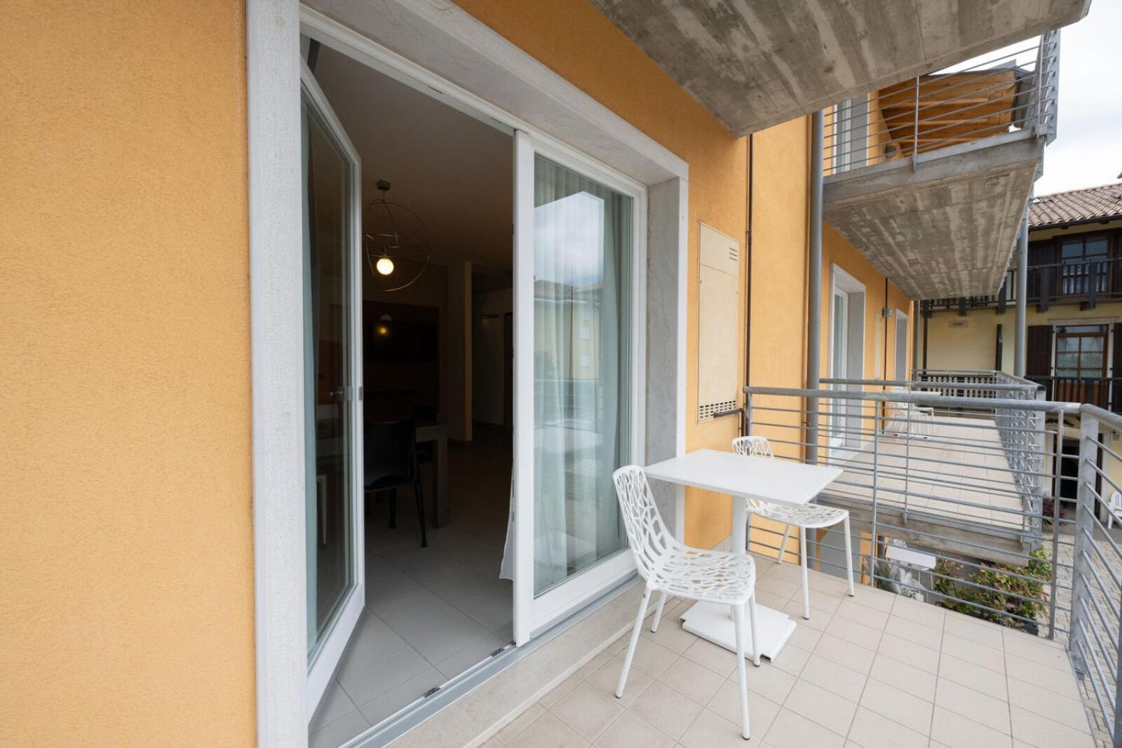 Residence Desiree Riva del Garda Bagian luar foto