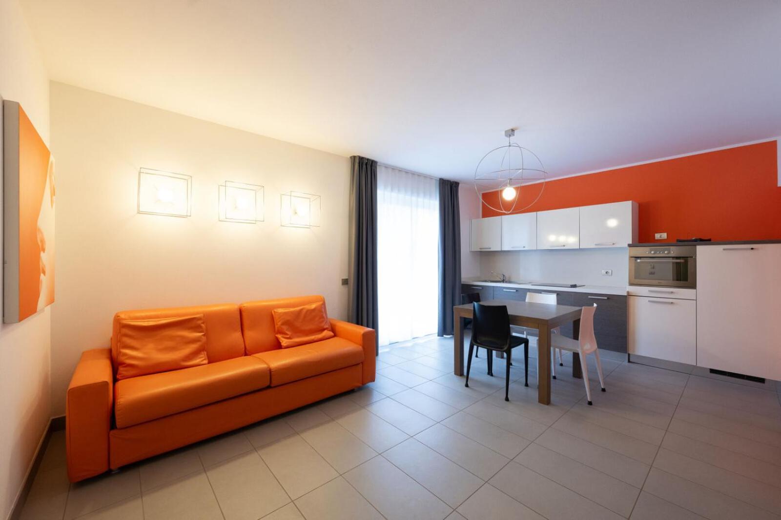 Residence Desiree Riva del Garda Bagian luar foto