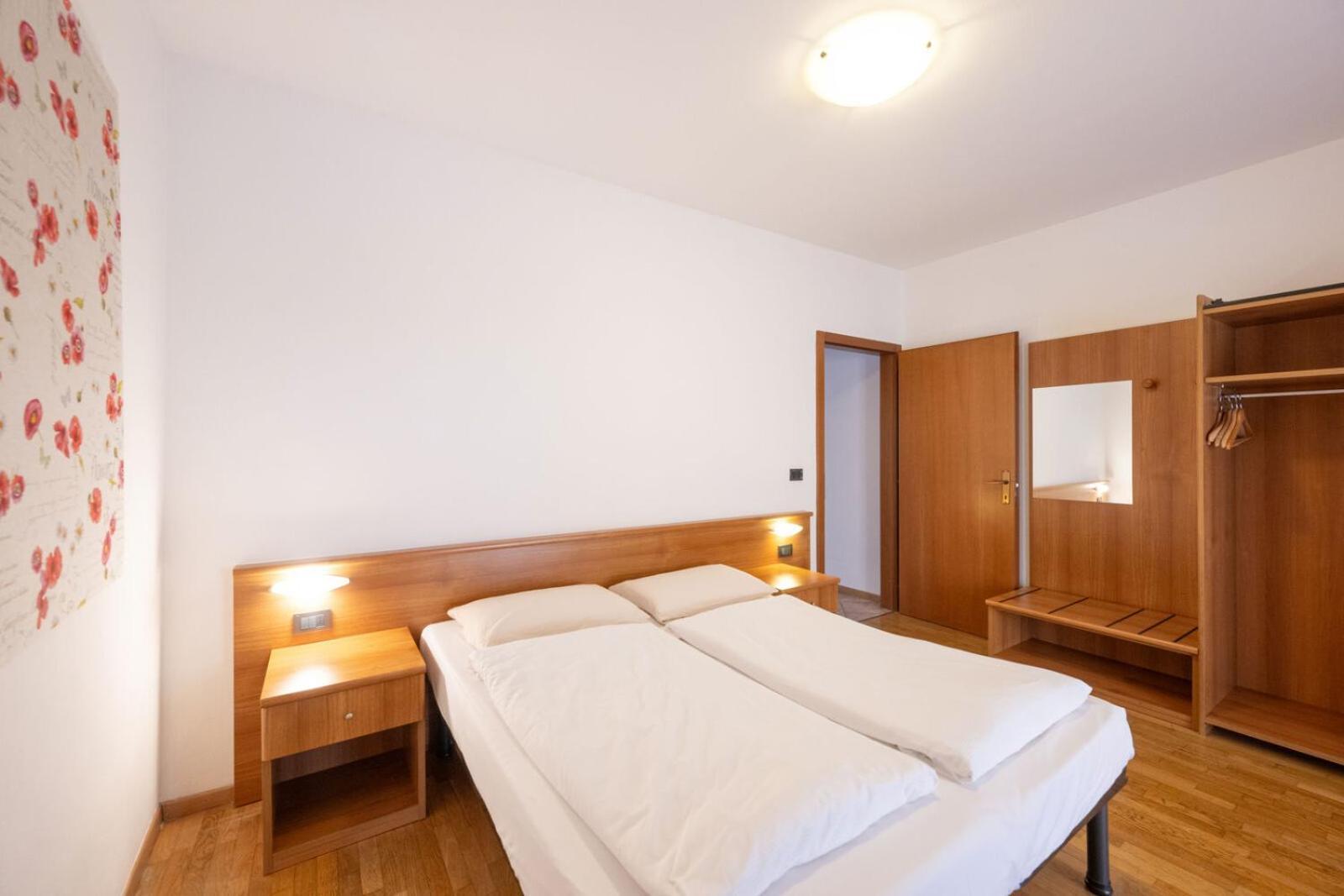 Residence Desiree Riva del Garda Bagian luar foto